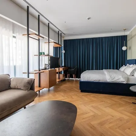 Moncafe Boutique And فندق