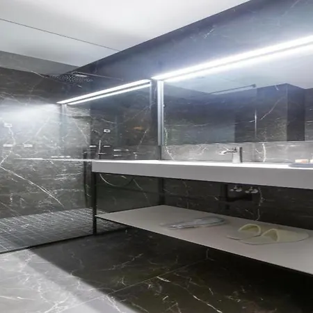 Moncafe Boutique And فندق 5*